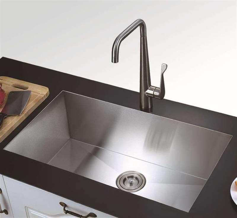 Stainless Steel Kitchen Sinks vs. Porcelain: A Comprehensive Comparison